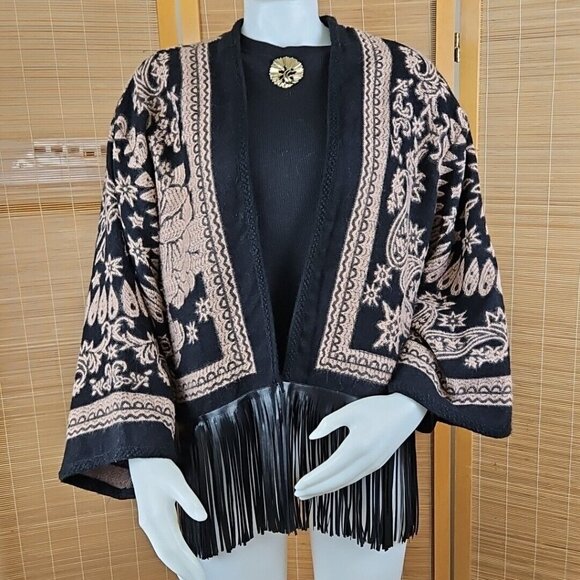 Chicos Fringe Ruana Wrap Sweater Coat Womens S/M Brown Black Floral Faux Leather - Picture 2 of 13